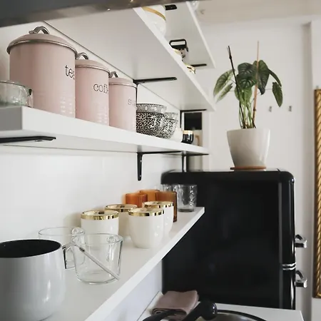 Urban Jungle 1 - Free Parking Apartman *